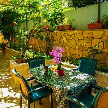 Jaksic Apartment *