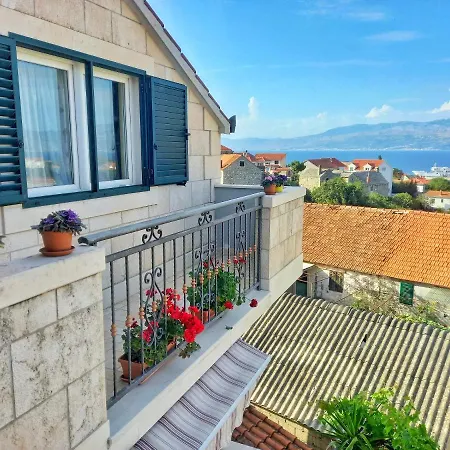 Jaksic Lägenhet Supetar